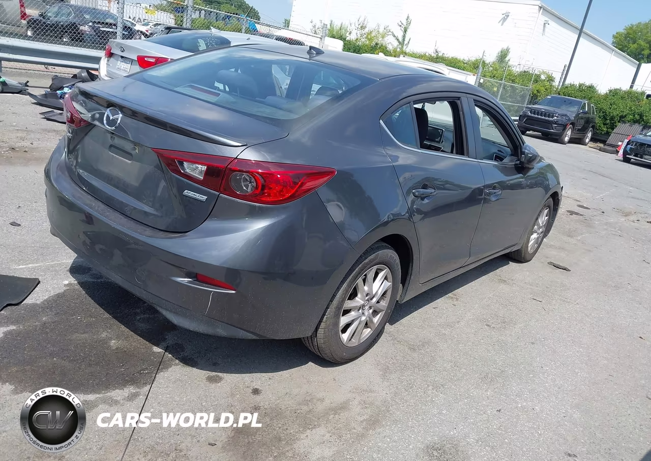 2015 Mazda Mazda3 I Touring VIN:JM1BM1V72F1247922 - 4