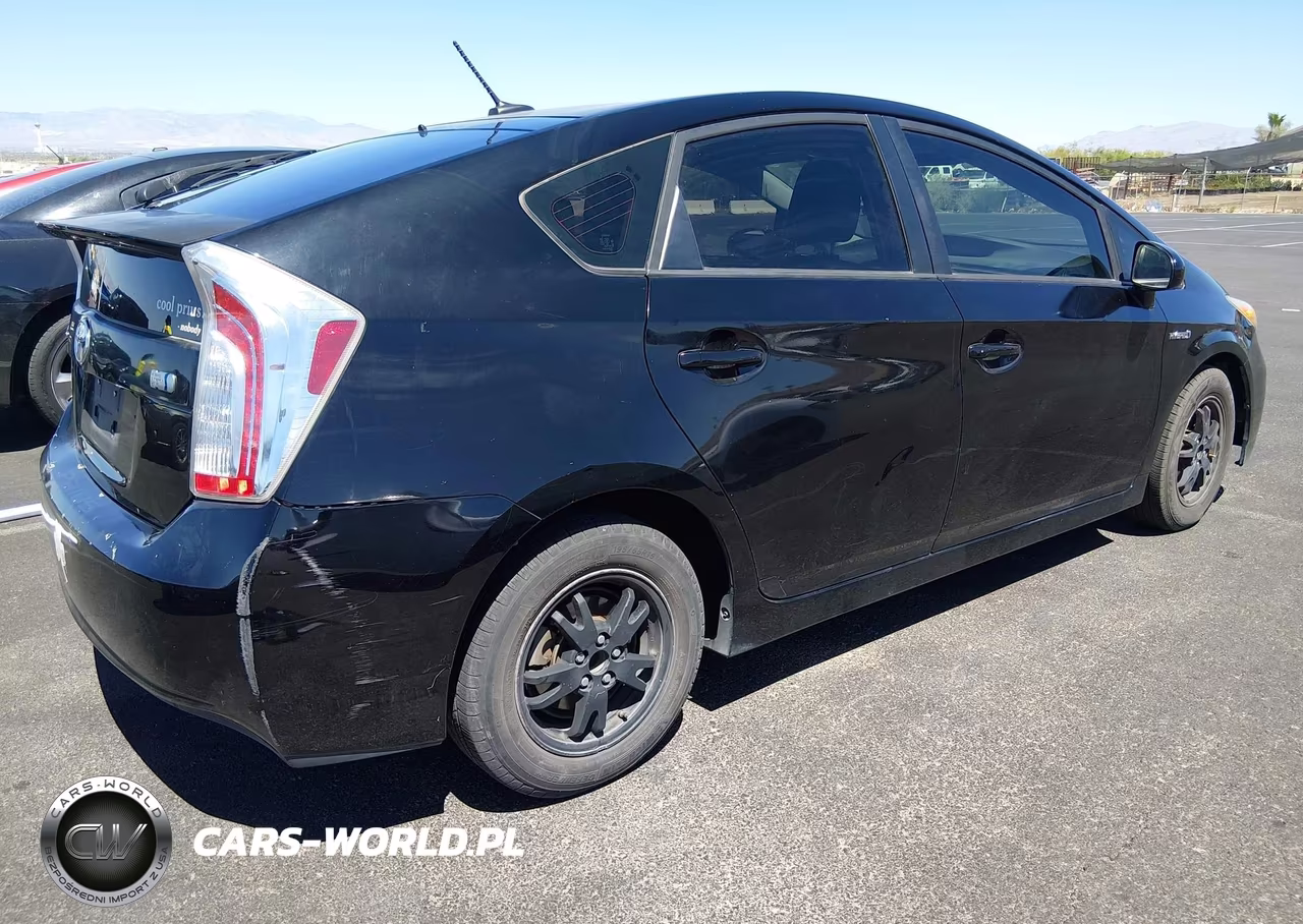 2014 Toyota Prius Four VIN:JTDKN3DU6E0381871 - 4