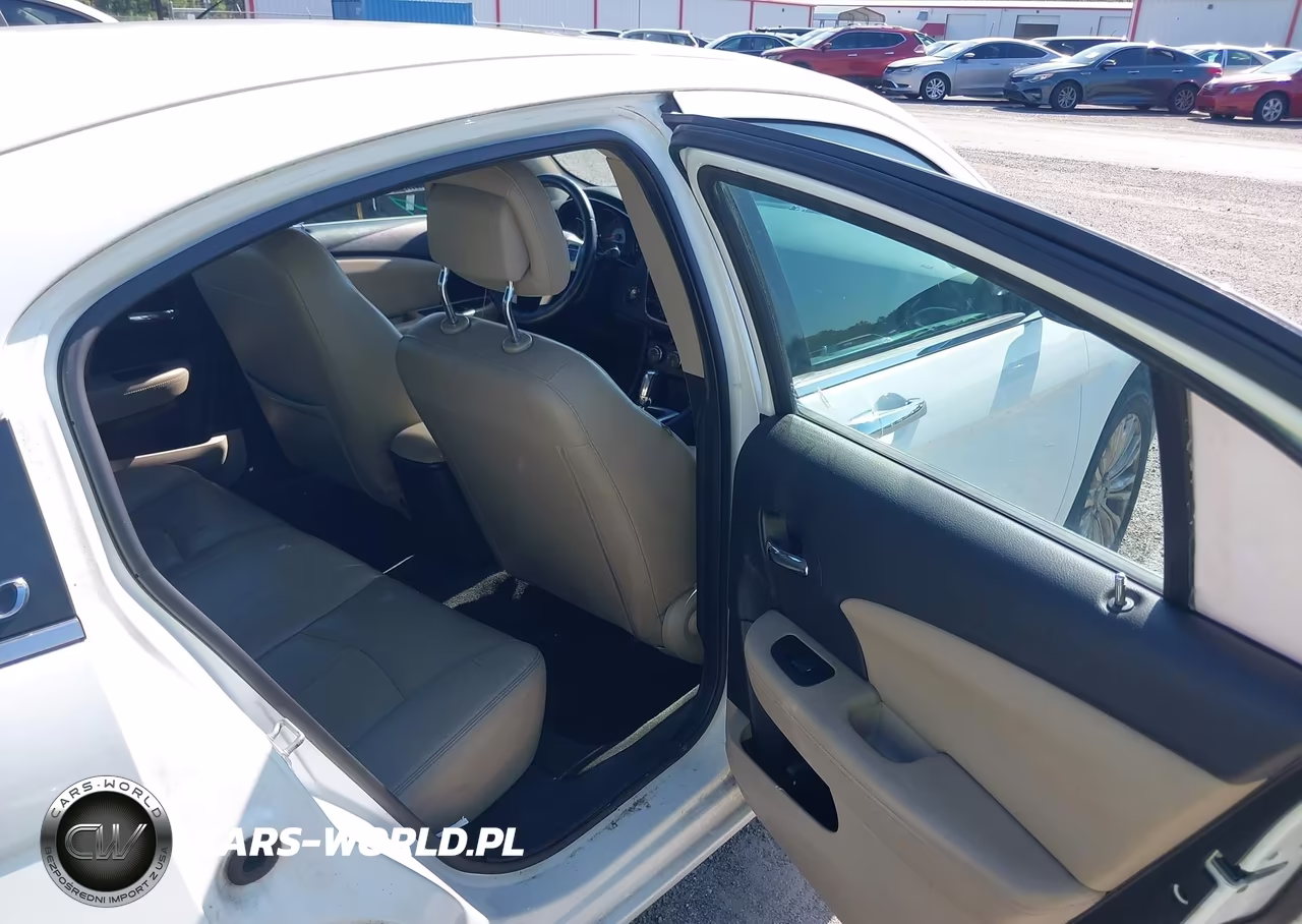 2012 Chrysler 200 Limited VIN:1C3CCBCBXCN223364 - 8