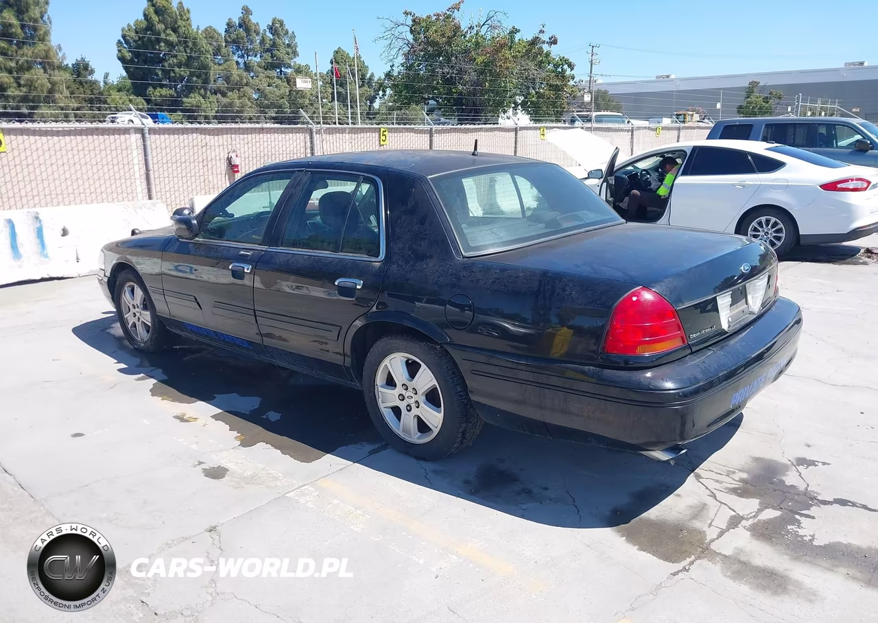 2003 Ford Crown Victoria Lx VIN:2FAHP74W03X163362 - 3