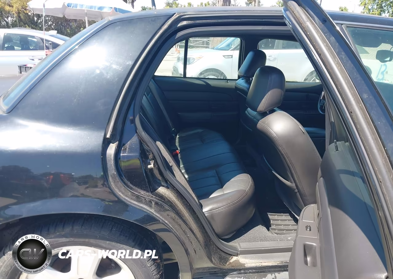 2003 Ford Crown Victoria Lx VIN:2FAHP74W03X163362 - 8