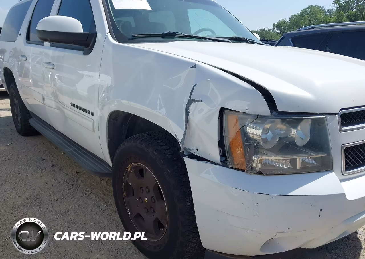 2014 Chevrolet Suburban Lt VIN:1GNSKJE74ER231329 - 6