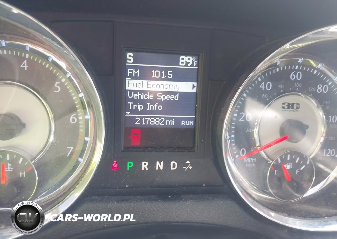 2014 Chrysler Town & Country Touring-L 30Th Anniversary VIN:2C4RC1CG6ER297348 - 7