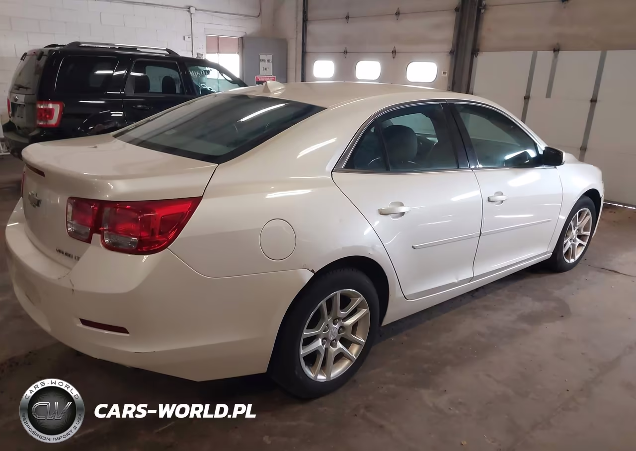 2014 Chevrolet Malibu 1Lt VIN:1G11C5SL4EF153395 - 4