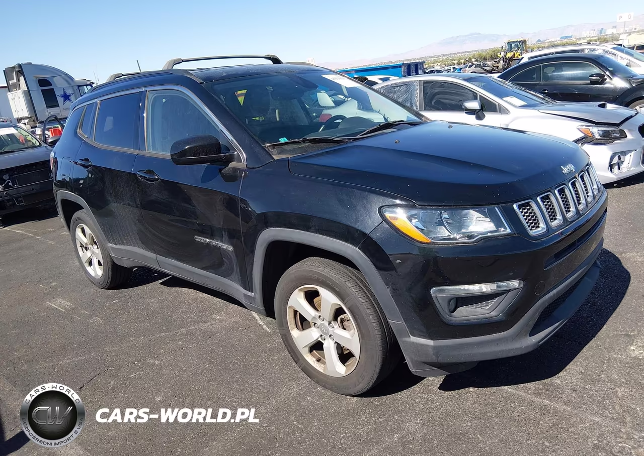 2018 Jeep Compass Latitude 4X4 – zdjęcie 1 z 16