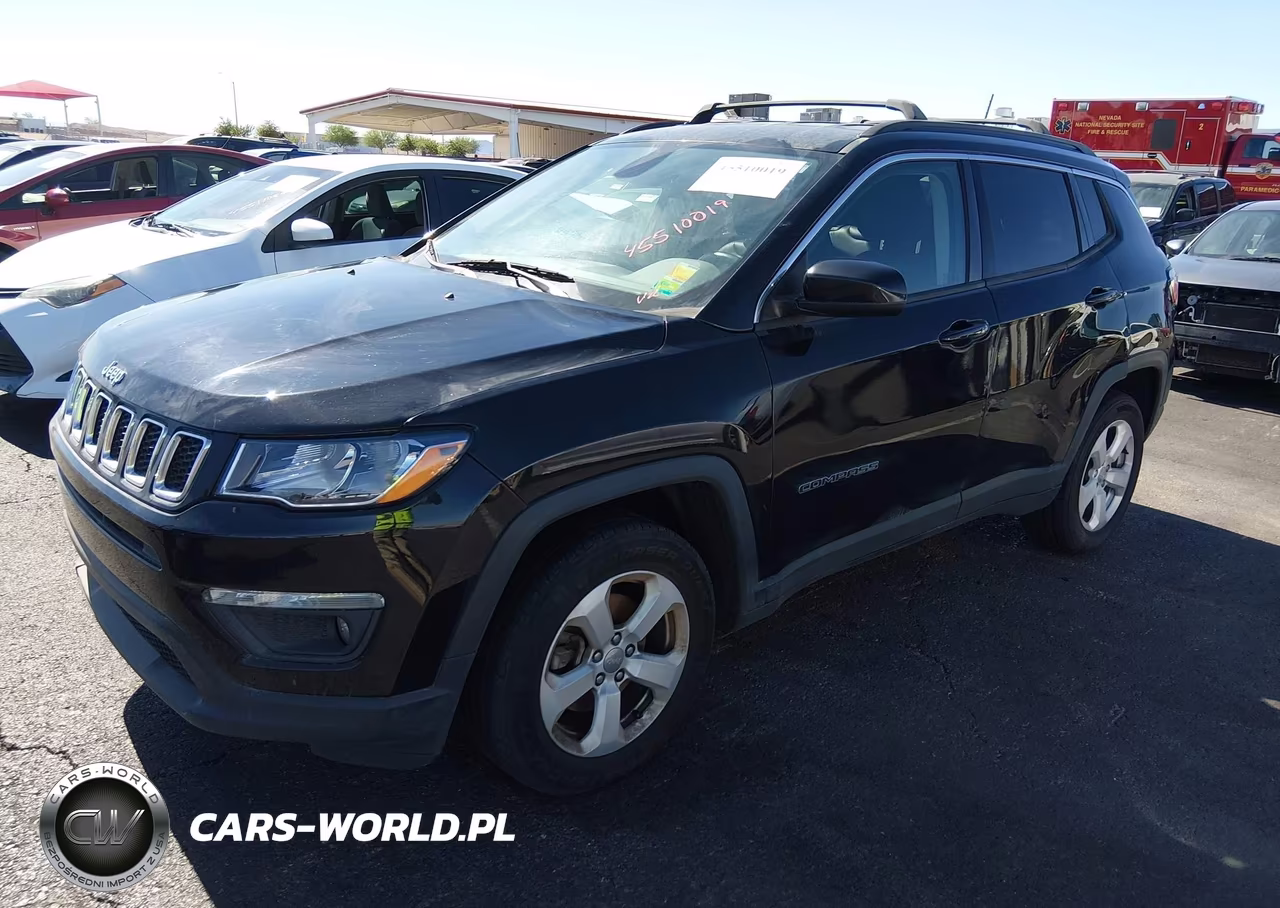 2018 Jeep Compass Latitude 4X4 VIN:3C4NJDBB3JT349487 - 2