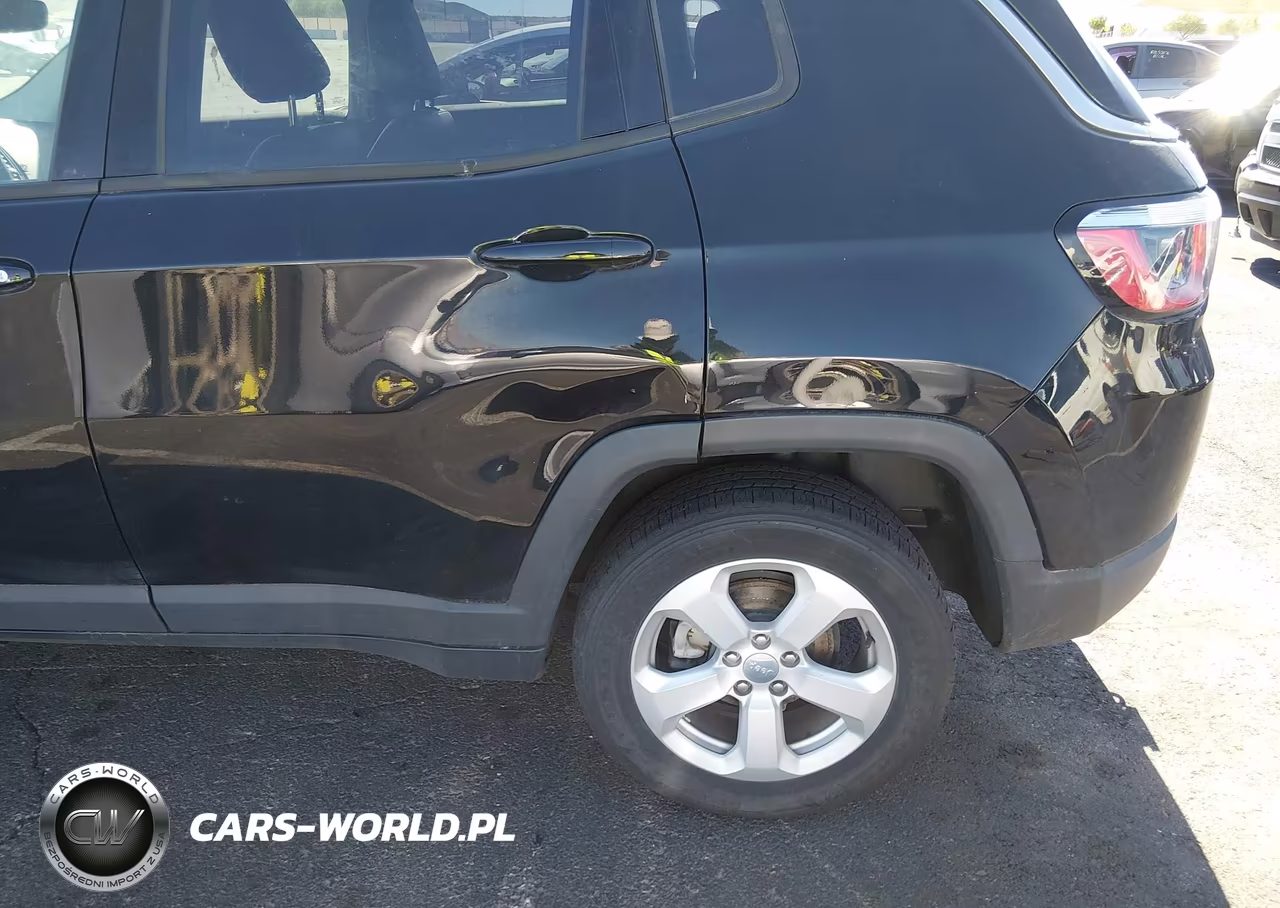 2018 Jeep Compass Latitude 4X4 VIN:3C4NJDBB3JT349487 - 6