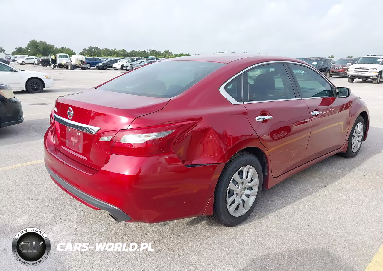 2018 Nissan Altima 2.5 S VIN:1N4AL3APXJC114005 - 4