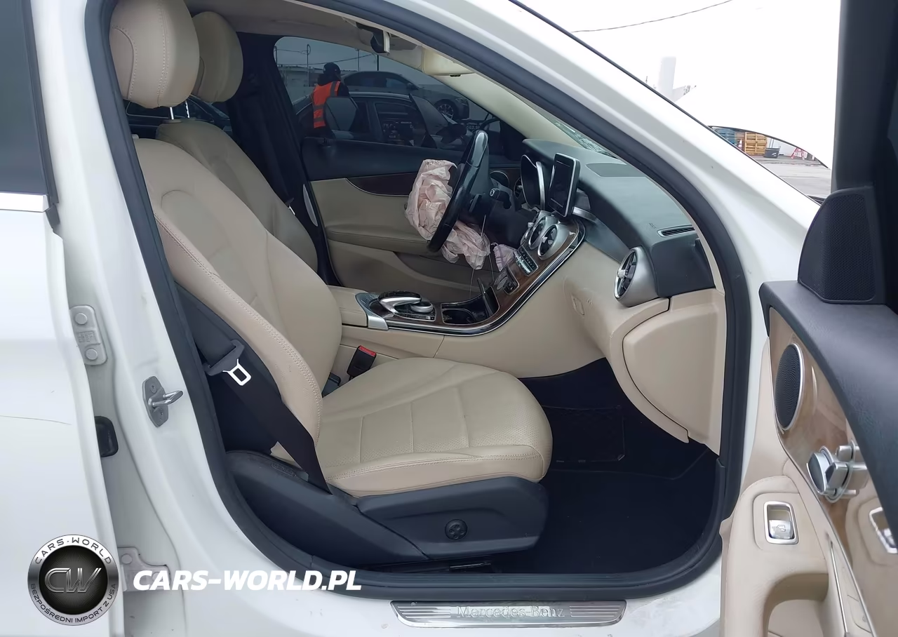 2016 Mercedes-Benz C 300 VIN:55SWF4JB6GU158224 - 5
