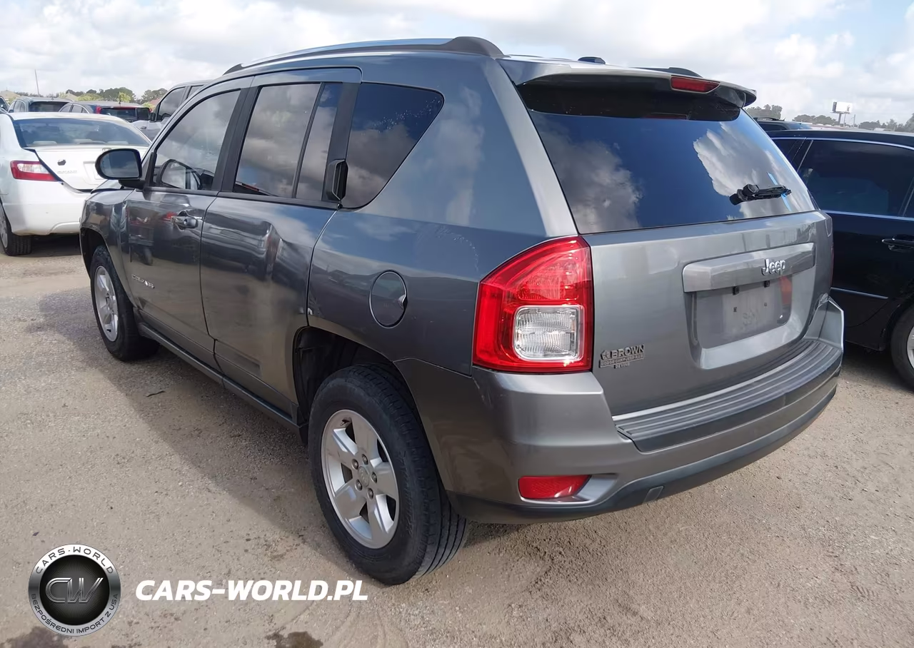2012 Jeep Compass Latitude VIN:1C4NJCEB6CD666436 - 3