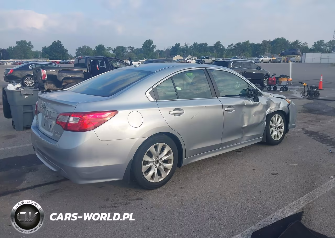 2015 Subaru Legacy 2.5I Premium VIN:4S3BNAD63F3031183 - 4
