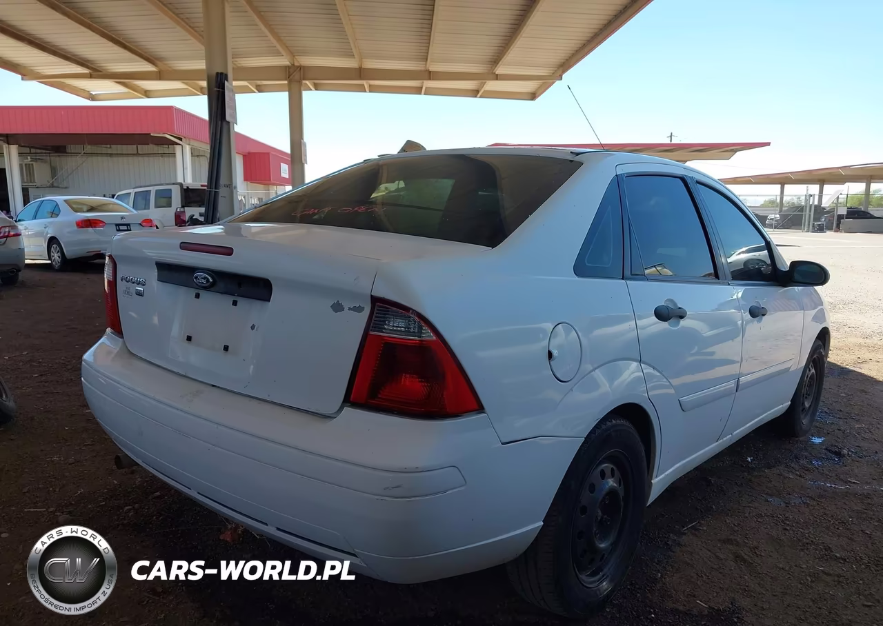 2007 Ford Focus S-Se-Ses VIN:1FAFP34NX7W106109 - 4