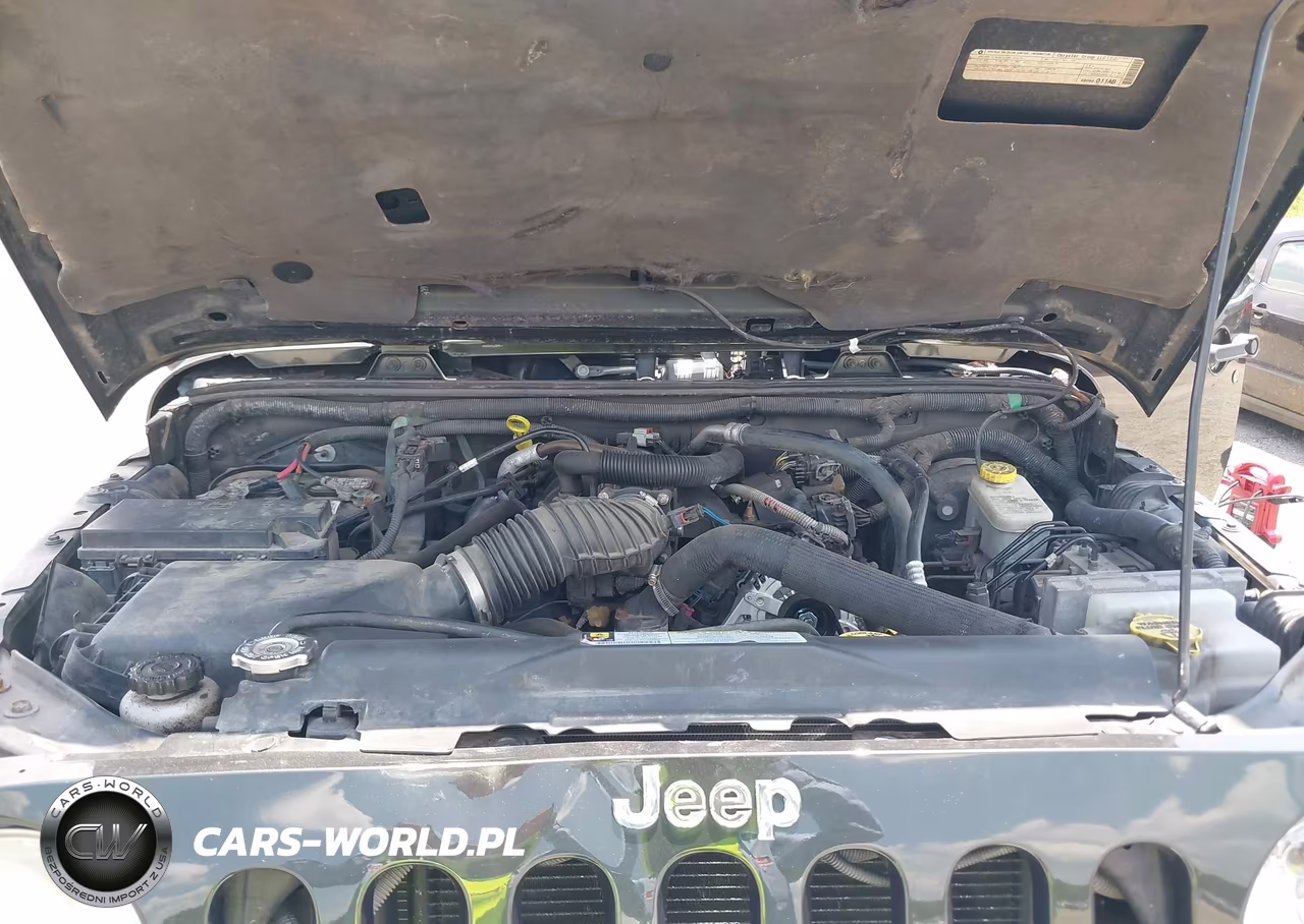 2010 Jeep Wrangler Unlimited Sahara VIN:1J4BA5H18AL198787 - 10