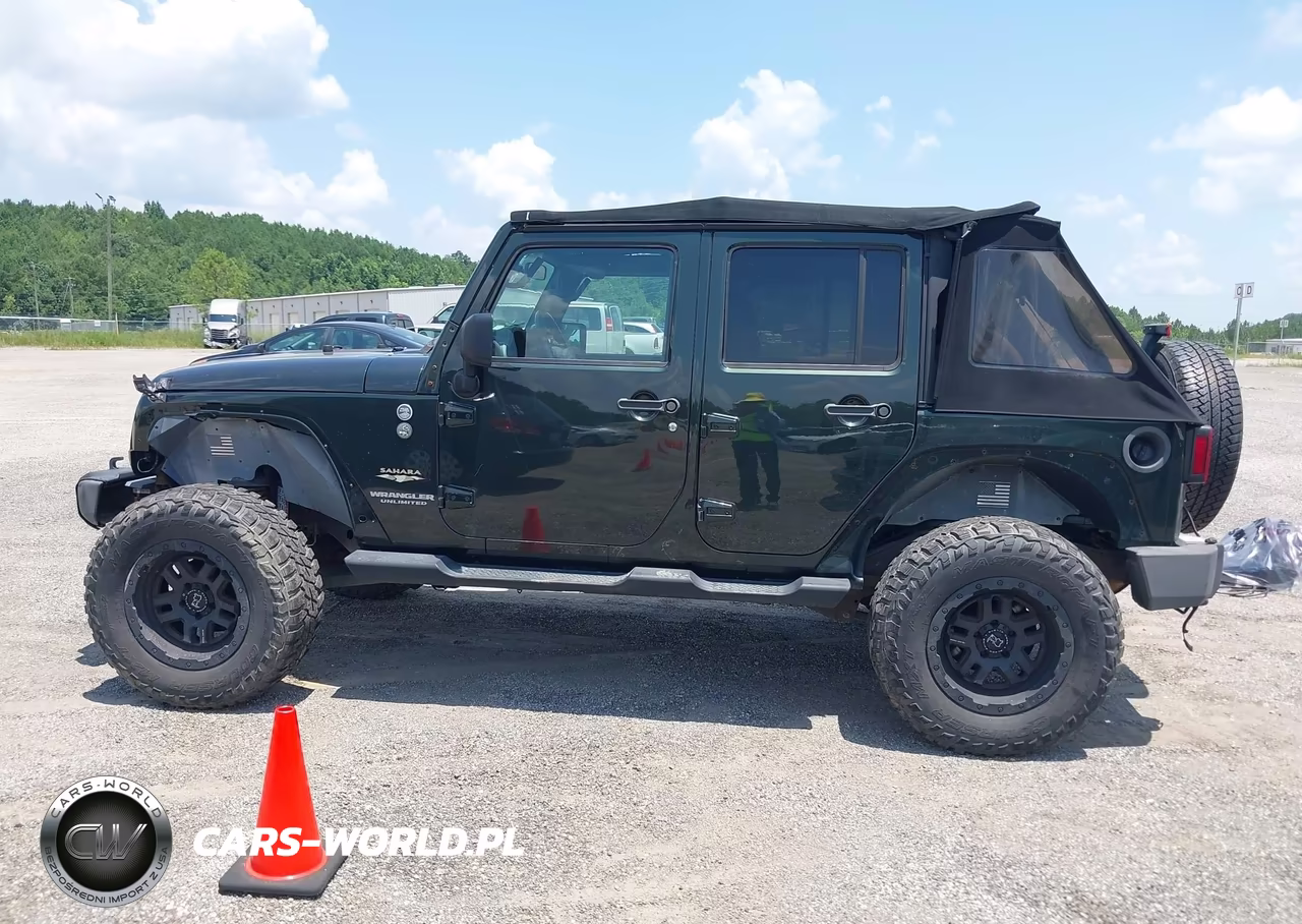 2010 Jeep Wrangler Unlimited Sahara VIN:1J4BA5H18AL198787 - 15