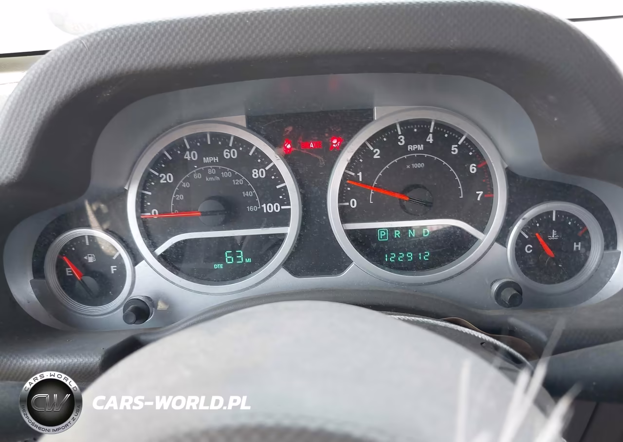 2010 Jeep Wrangler Unlimited Sahara VIN:1J4BA5H18AL198787 - 7