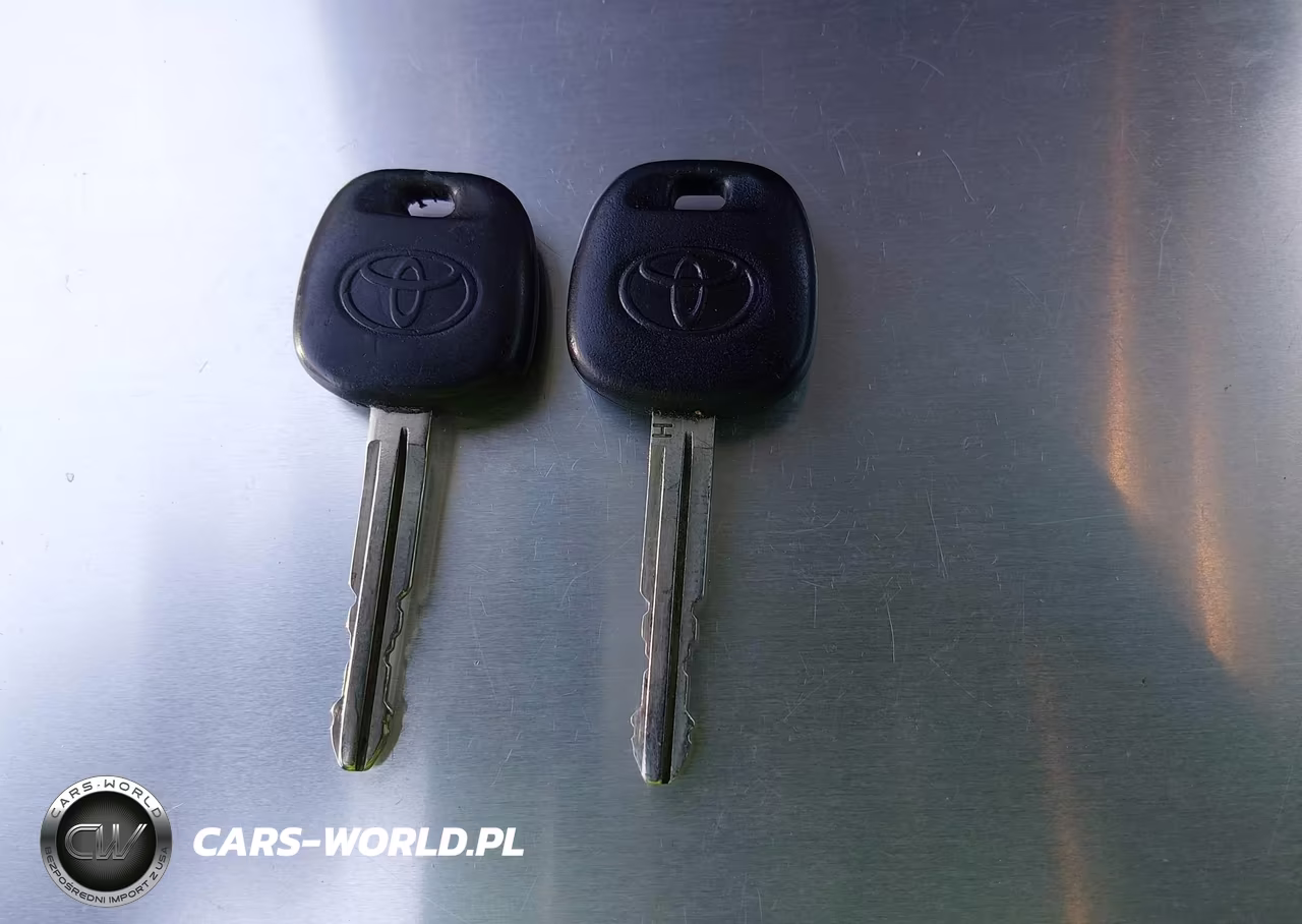 2018 Toyota Corolla L VIN:2T1BURHE1JC044565 - 11