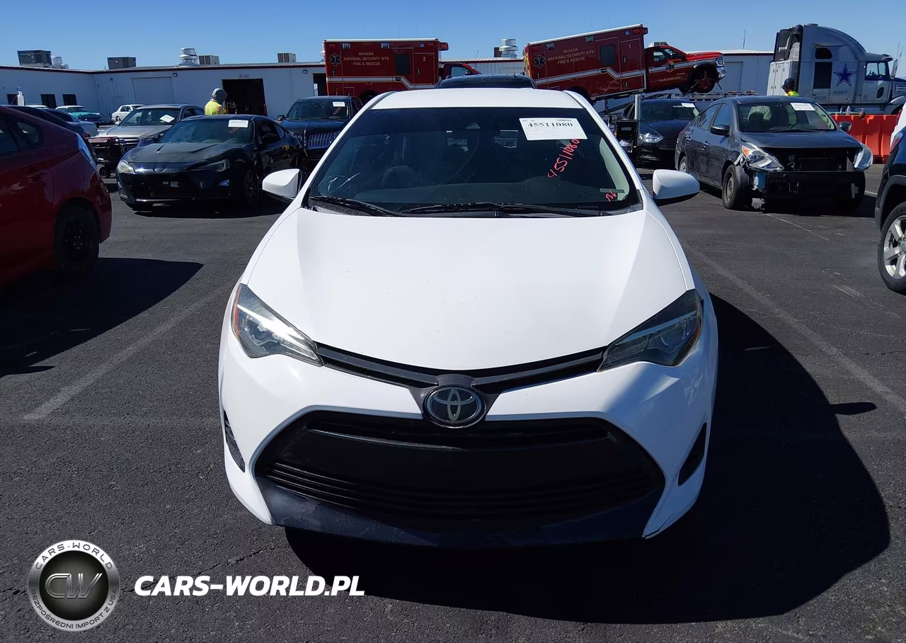 2018 Toyota Corolla L VIN:2T1BURHE1JC044565 - 12