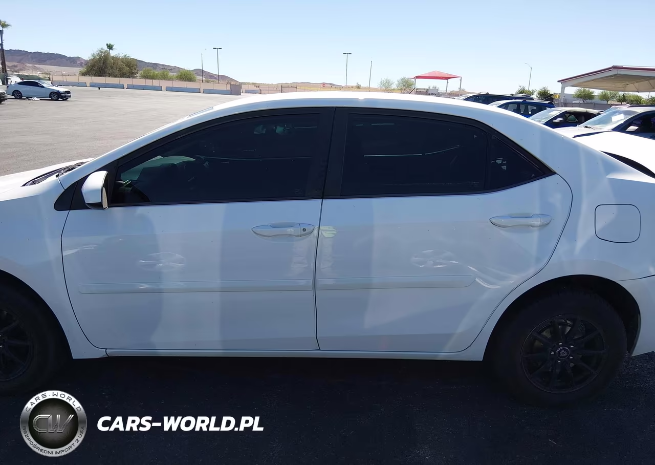 2018 Toyota Corolla L VIN:2T1BURHE1JC044565 - 14