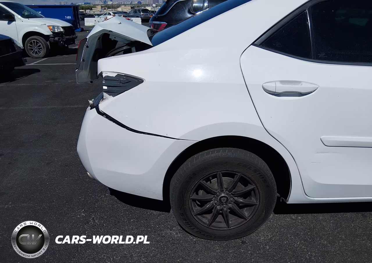 2018 Toyota Corolla L VIN:2T1BURHE1JC044565 - 17