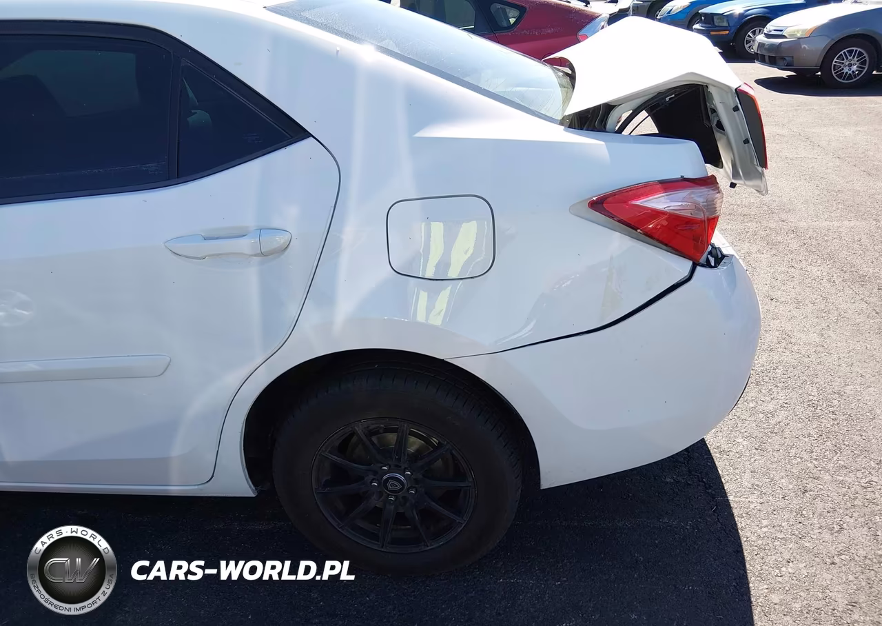 2018 Toyota Corolla L VIN:2T1BURHE1JC044565 - 18