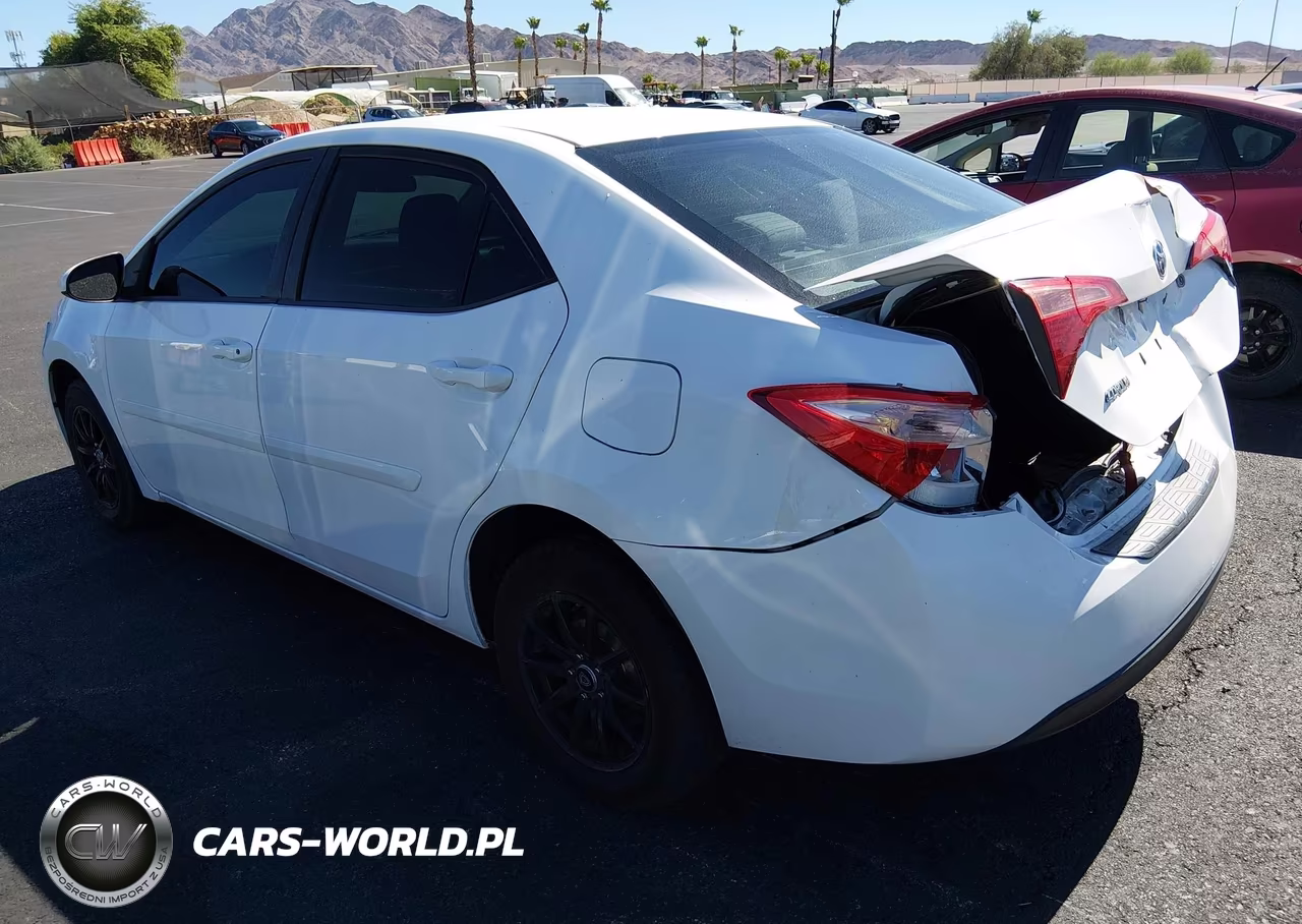2018 Toyota Corolla L VIN:2T1BURHE1JC044565 - 3