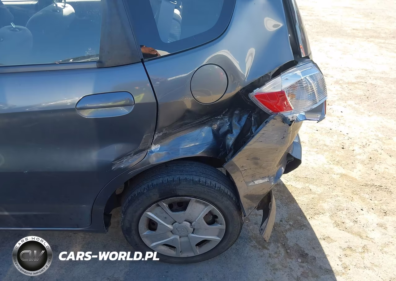2012 Honda Fit VIN:JHMGE8H39CS001295 - 12
