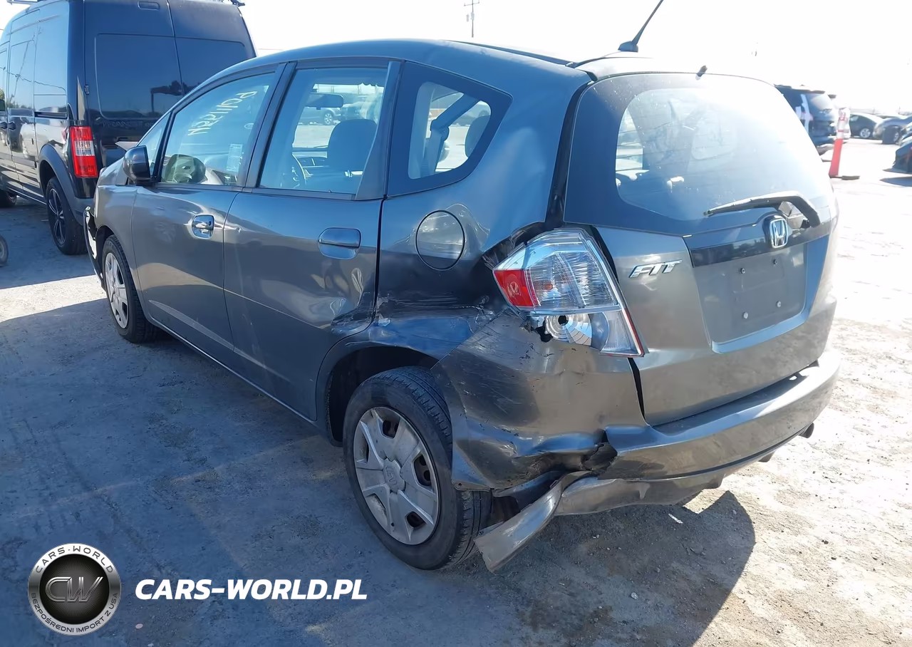 2012 Honda Fit VIN:JHMGE8H39CS001295 - 3