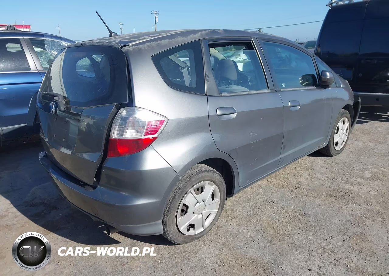 2012 Honda Fit VIN:JHMGE8H39CS001295 - 4