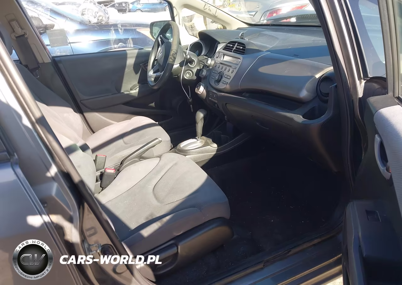 2012 Honda Fit VIN:JHMGE8H39CS001295 - 5