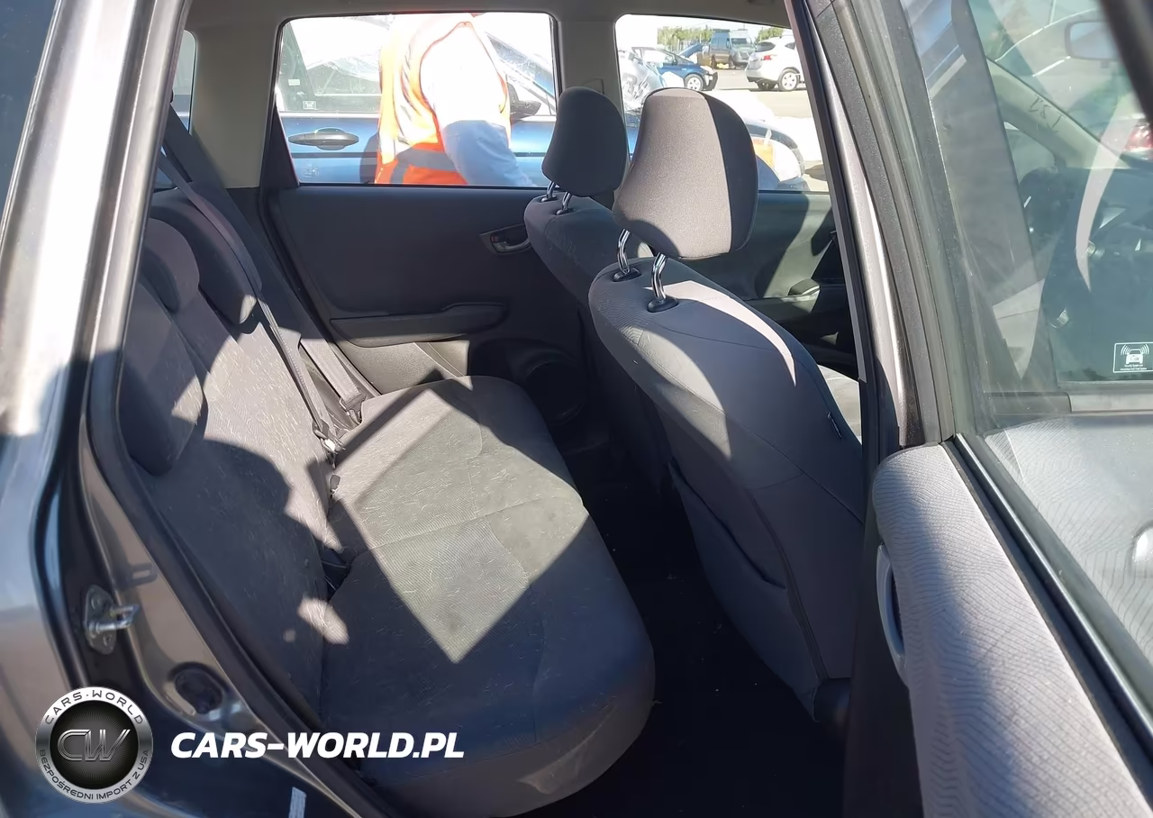 2012 Honda Fit VIN:JHMGE8H39CS001295 - 8
