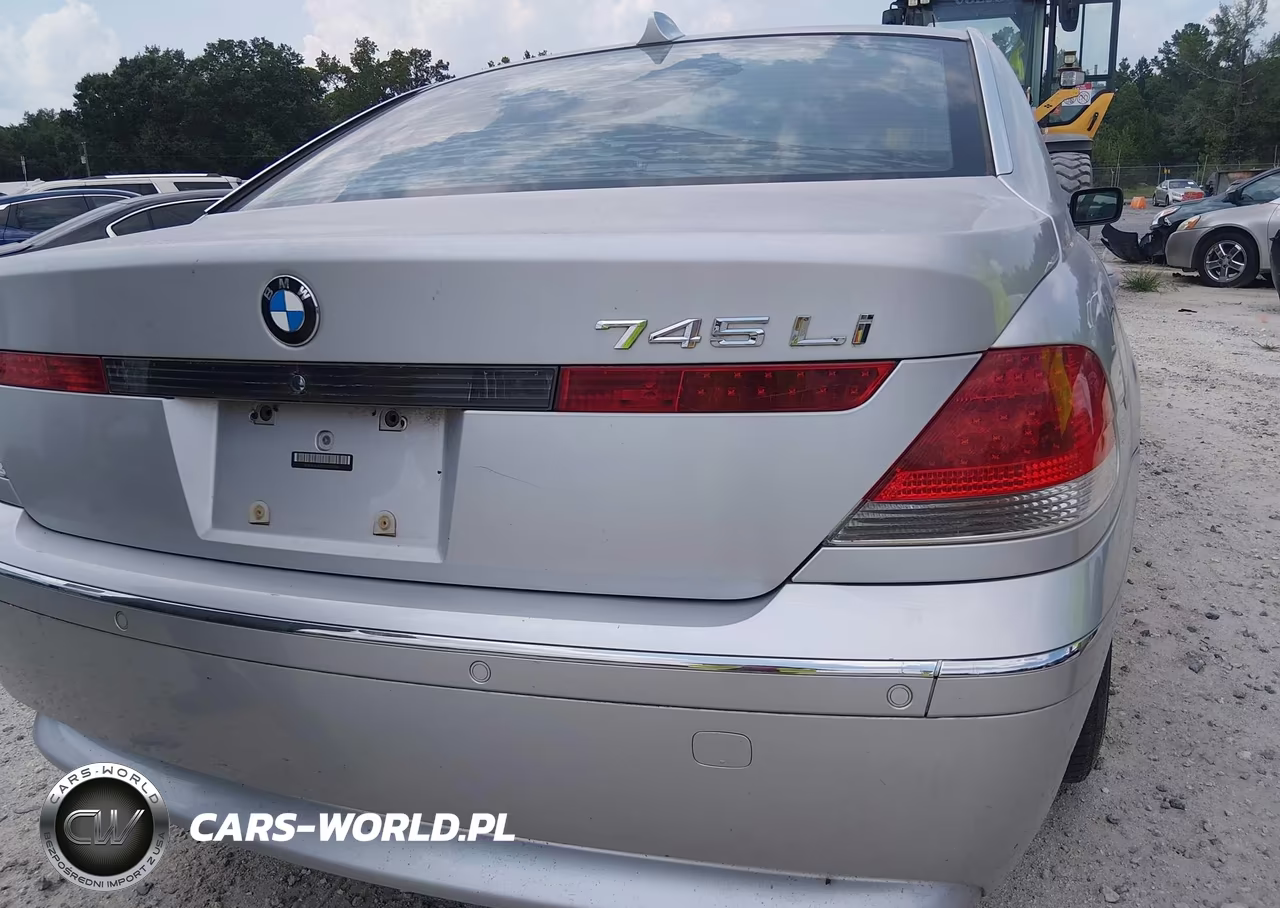 2005 BMW 745Li VIN:WBAGN63555DS57436 - 14