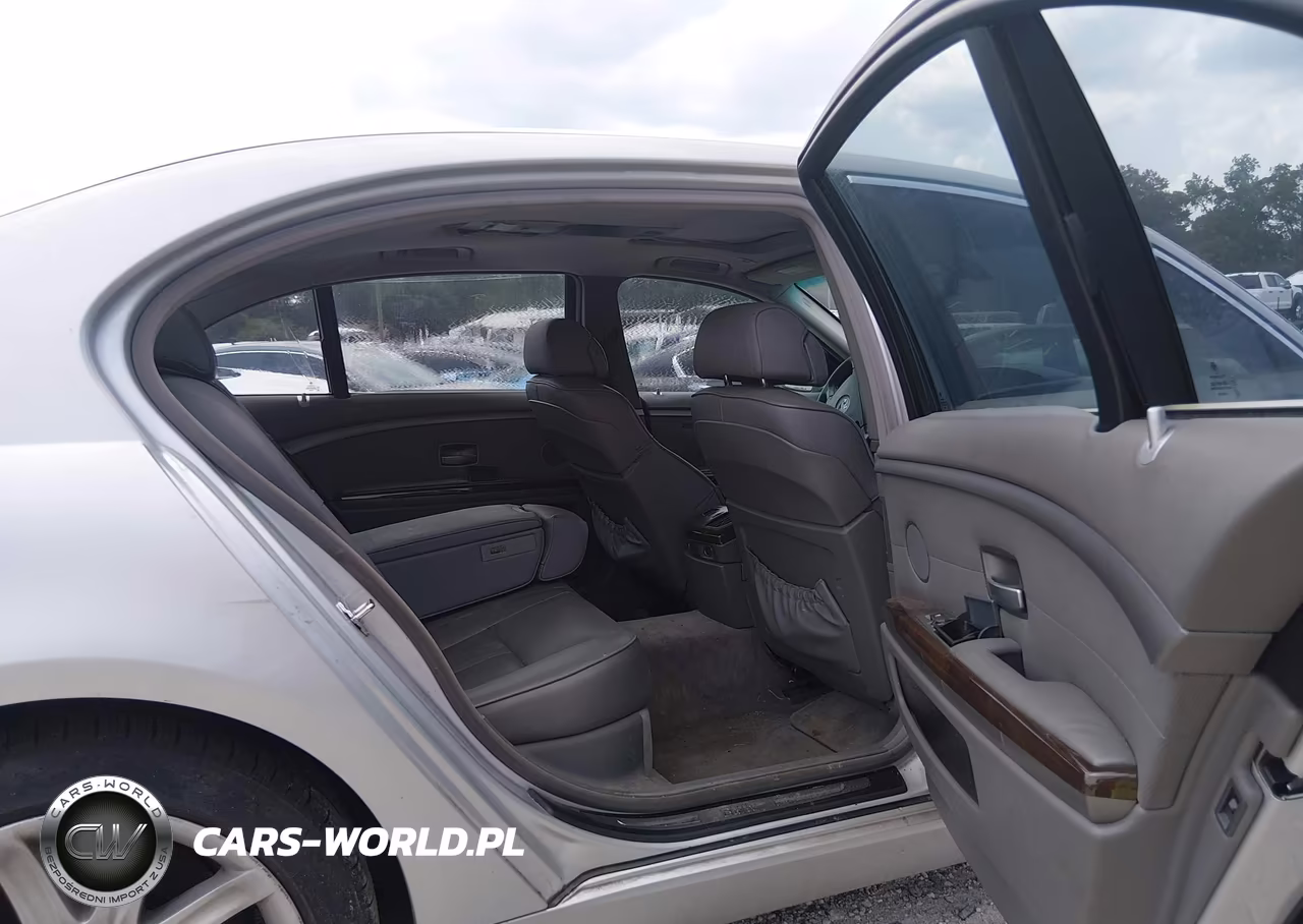 2005 BMW 745Li VIN:WBAGN63555DS57436 - 8