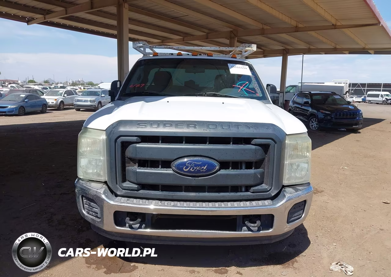 2013 Ford F-350 Chassis Xl VIN:1FDRF3G62DEA14004 - 11