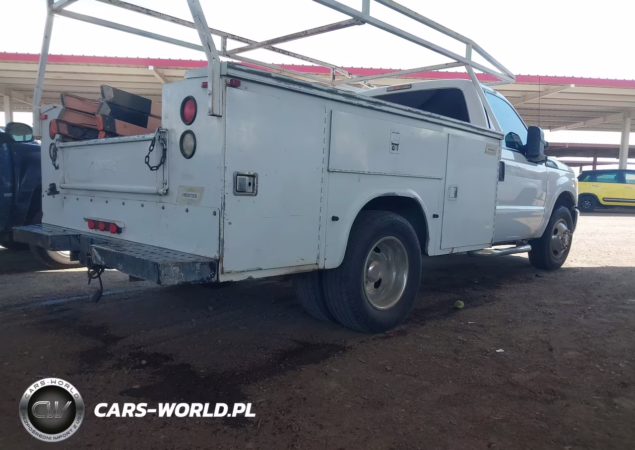 2013 Ford F-350 Chassis Xl VIN:1FDRF3G62DEA14004 - 4
