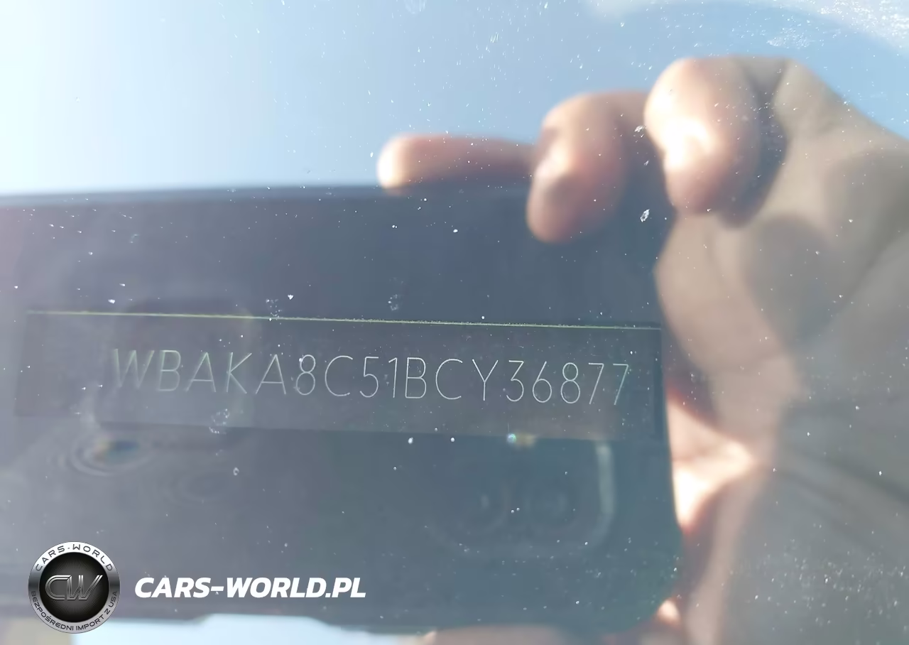 2011 BMW 750I VIN:WBAKA8C51BCY36877 - 12