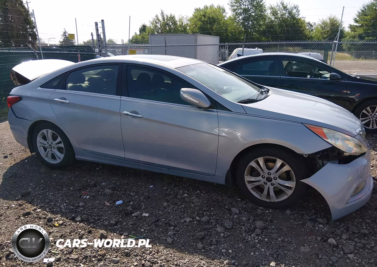 2011 Hyundai Sonata Limited VIN:5NPEC4ACXBH115952 - 13