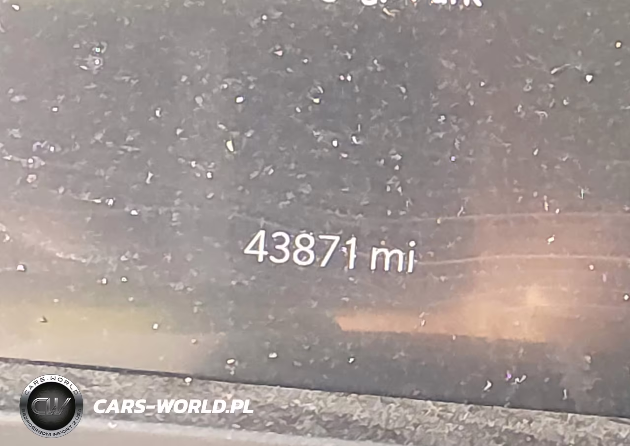 2023 Jeep Grand Cherokee Limited 4X4 VIN:1C4RJHBG3PC538214 - 16