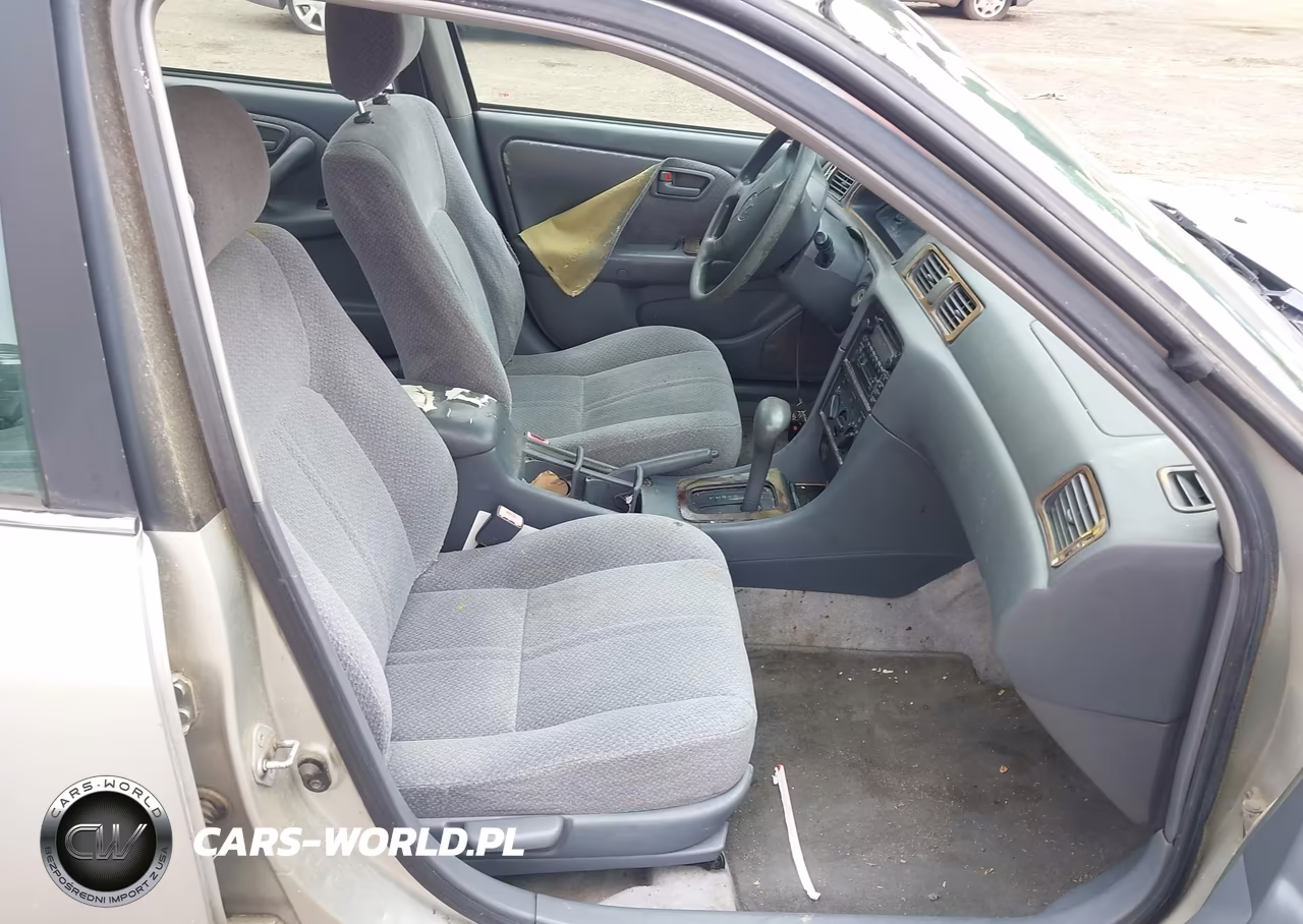 2000 Toyota Camry Le VIN:JT2BG22K2Y0424184 - 5