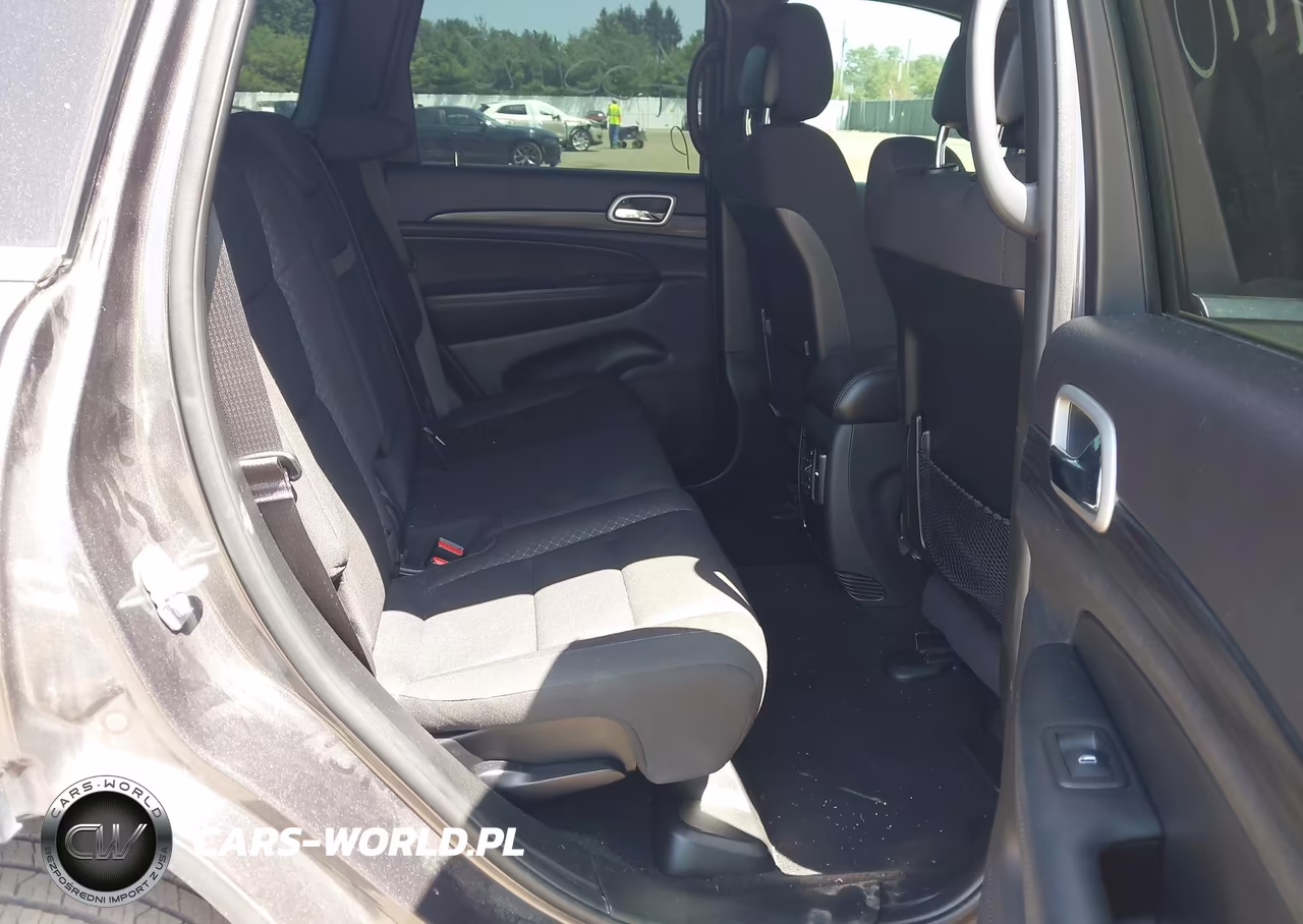 2020 Jeep Grand Cherokee Laredo E 4X4 VIN:1C4RJFAG3LC363558 - 8