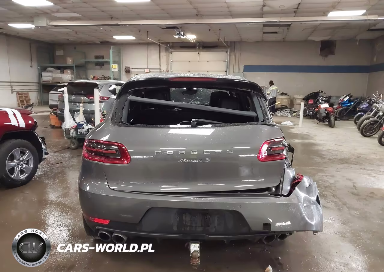 2018 Porsche Macan S VIN:WP1AB2A50JLB33604 - 16