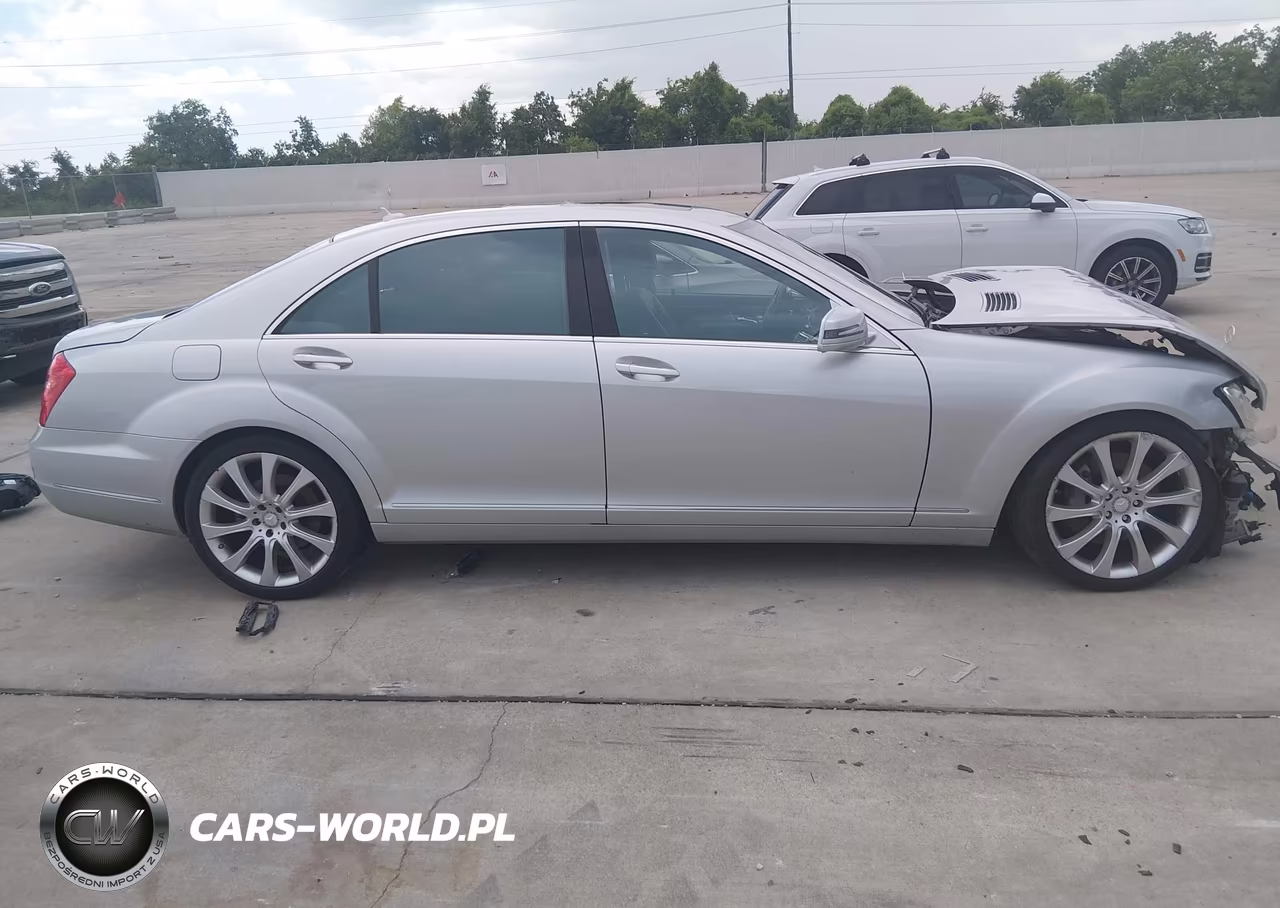 2013 Mercedes-Benz S 550 VIN:WDDNG7DB1DA534636 - 13