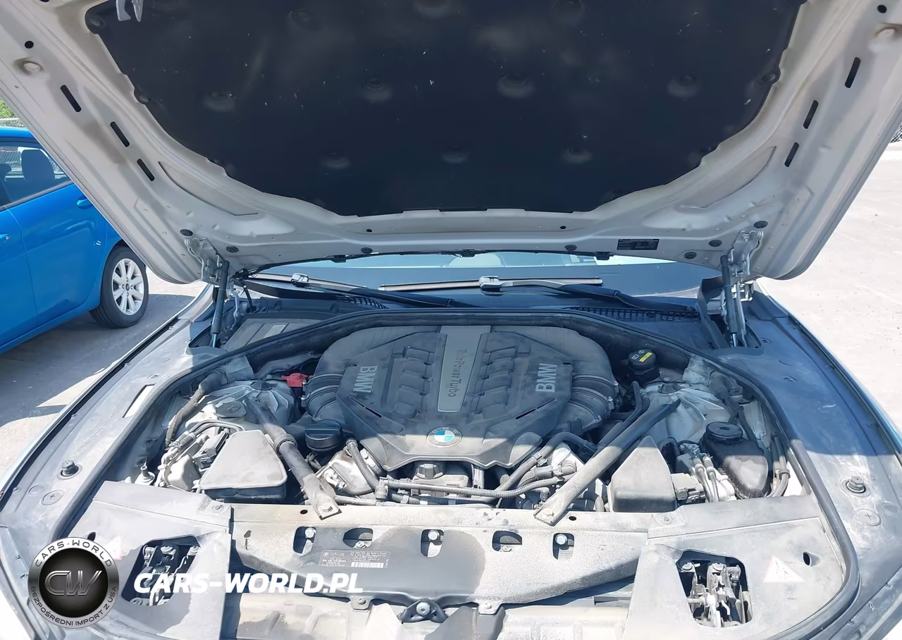 2014 BMW Alpina B7 xDrive VIN:WBAYF8C56ED653713 - 10