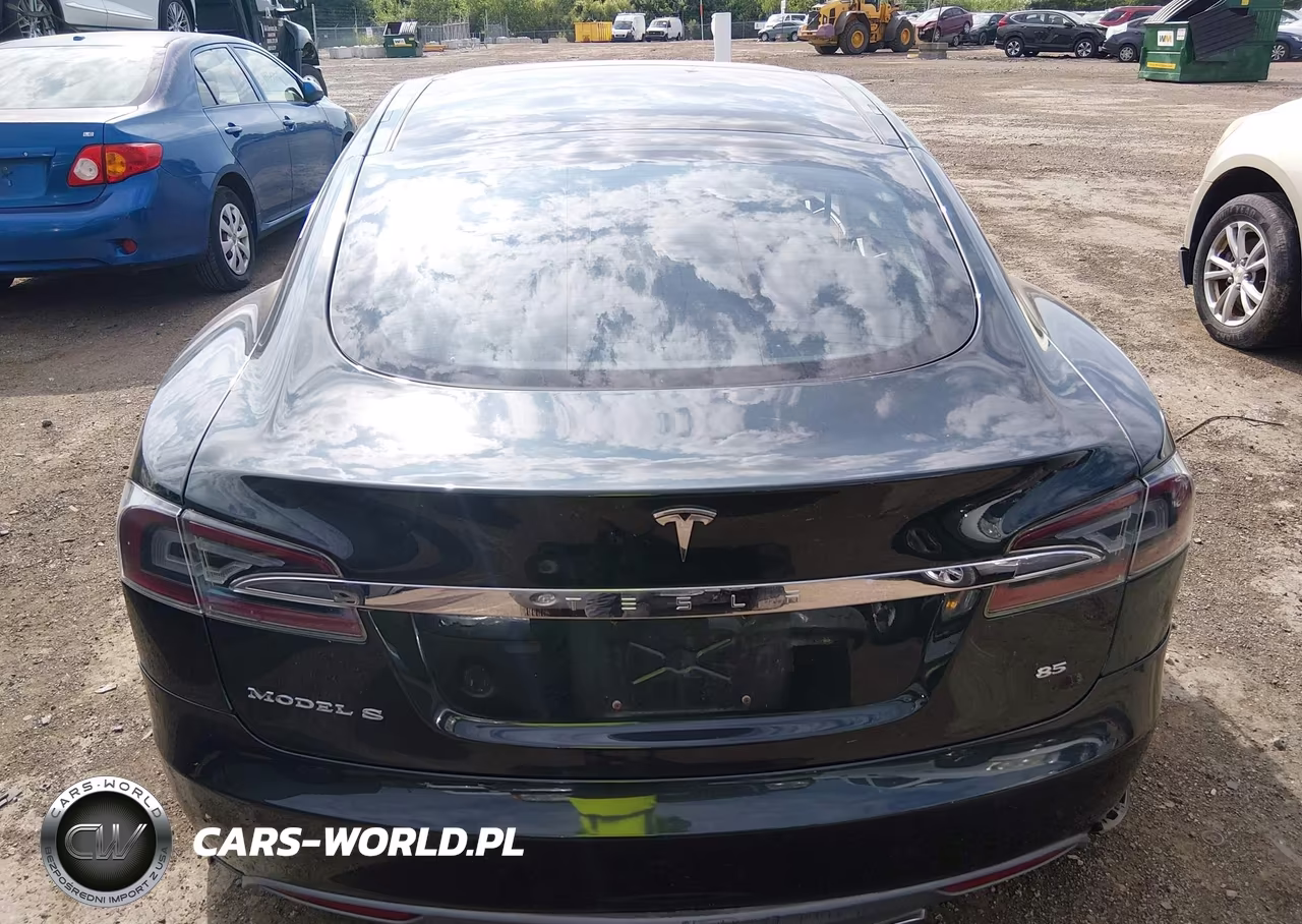 2013 Tesla Model S VIN:5YJSA1CN2DFP05490 - 16