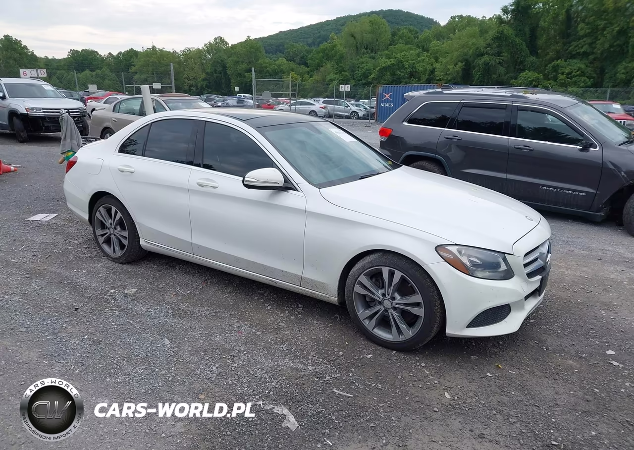 2015 Mercedes-Benz C 300 4Matic – zdjęcie 1 z 16