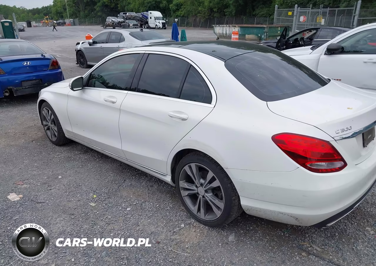 2015 Mercedes-Benz C 300 4Matic VIN:55SWF4KB0FU032678 - 3