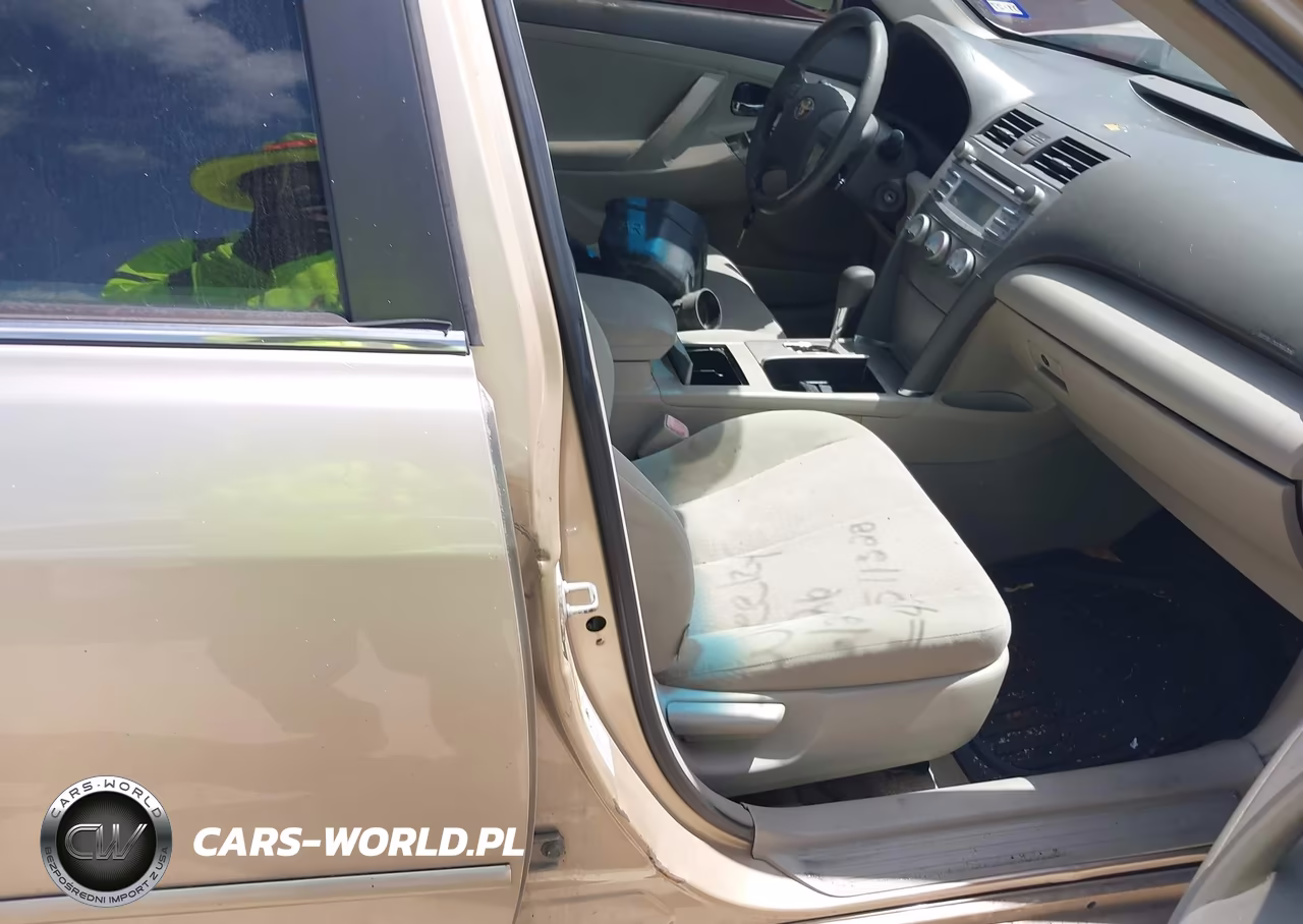 2010 Toyota Camry Le VIN:4T4BF3EKXAR029102 - 5