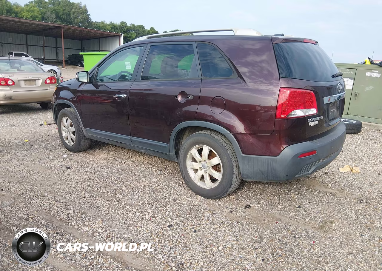 2012 Kia Sorento Lx VIN:5XYKT3A67CG302033 - 3