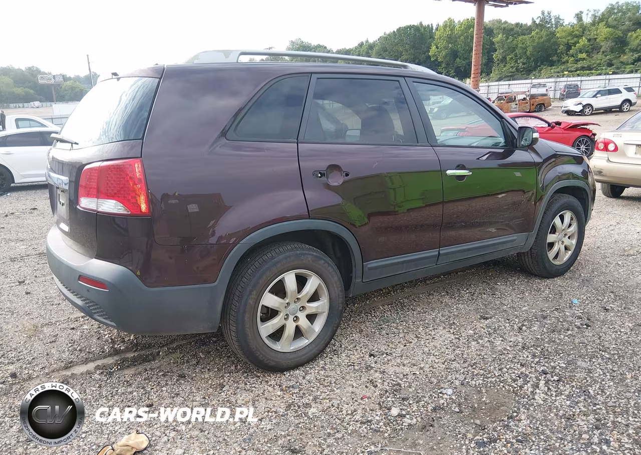 2012 Kia Sorento Lx VIN:5XYKT3A67CG302033 - 4