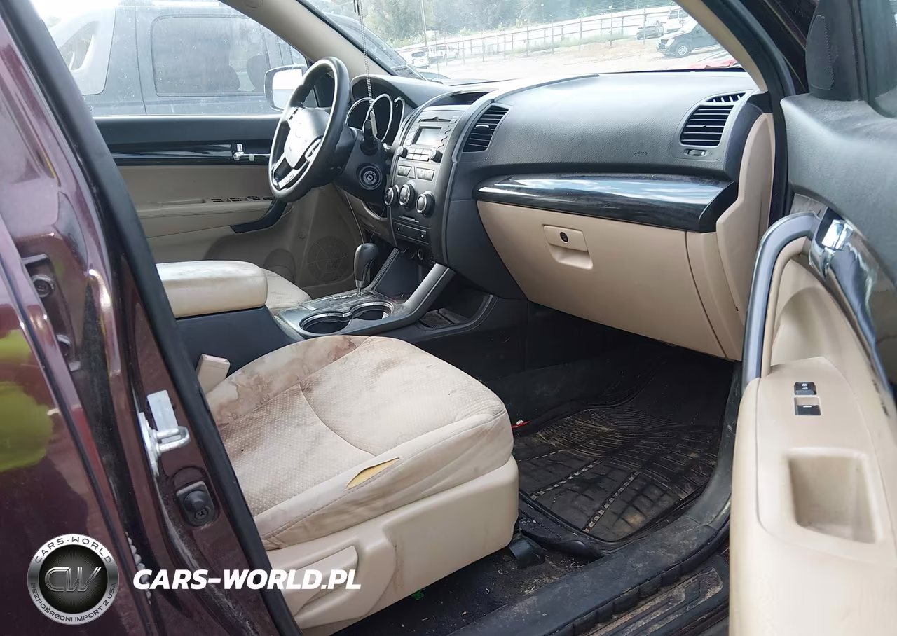 2012 Kia Sorento Lx VIN:5XYKT3A67CG302033 - 5