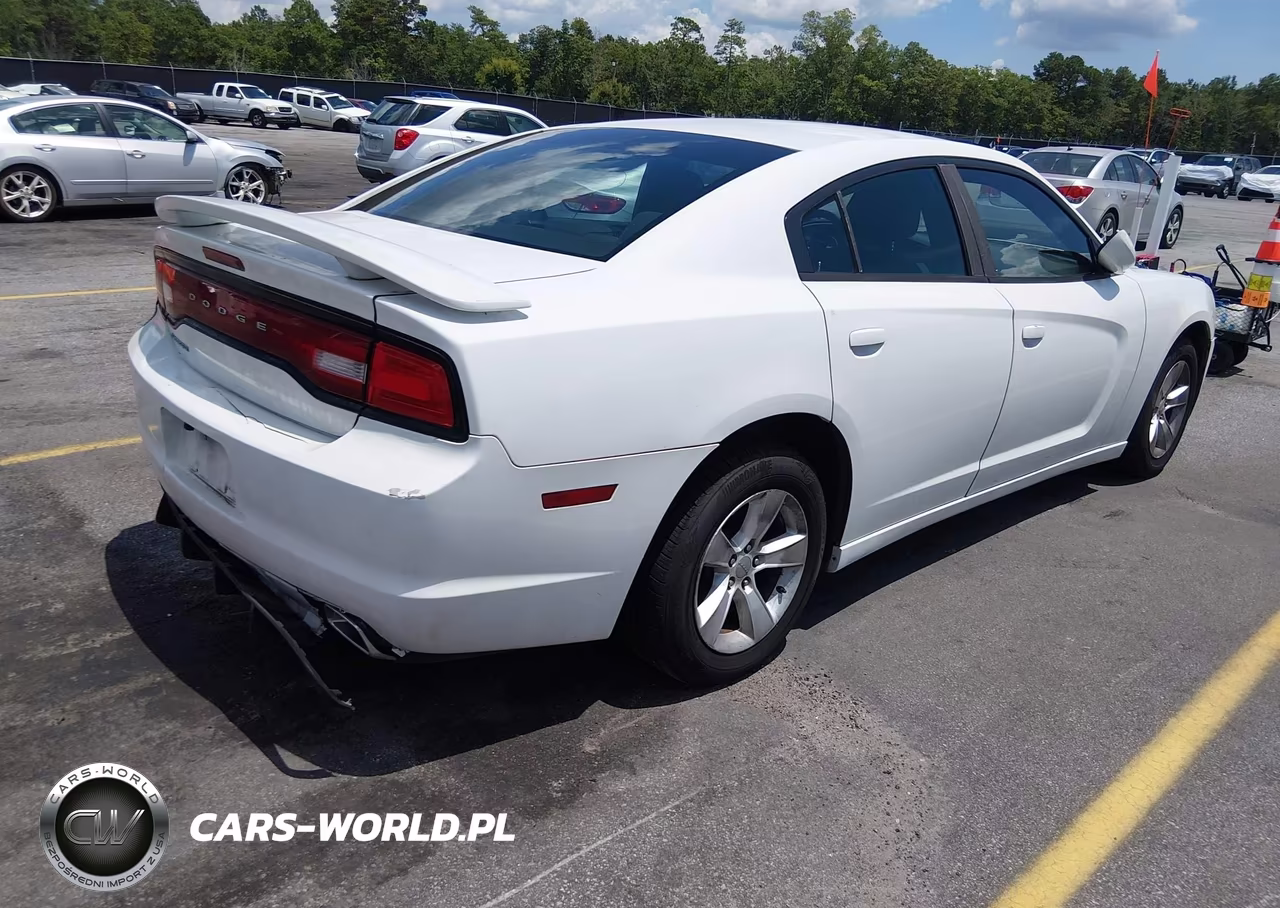 2011 Dodge Charger VIN:2B3CL3CG3BH544376 - 4